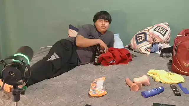 Snapshot of P4NT0J4 chatting on March 2026 01:07:02 AM P4NT0J4 online show from March 2026 01:07:02 AM