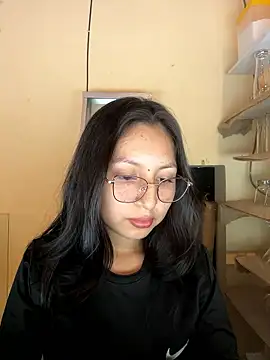 Snapshot of Noamilk chatting on January 2026 01:00:02 AM Noamilk online show from January 2026 01:00:02 AM