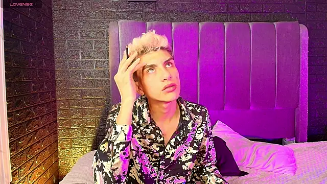 Erick Velveth online show from November 2025 09:15:01 PM