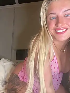 Snapshot of BabyBluexox chatting on February 2026 06:50:01 PM BabyBluexox online show from February 2026 06:50:01 PM