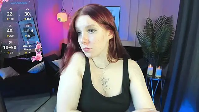 Layla Glam online show from October 2025 05:35:02 AM