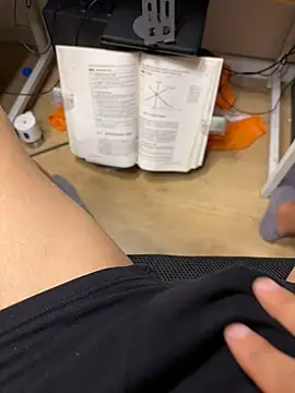 Snapshot of leeyoung_ chatting on October 2025 02:15:02 PM leeyoung  online show from October 2025 02:15:02 PM