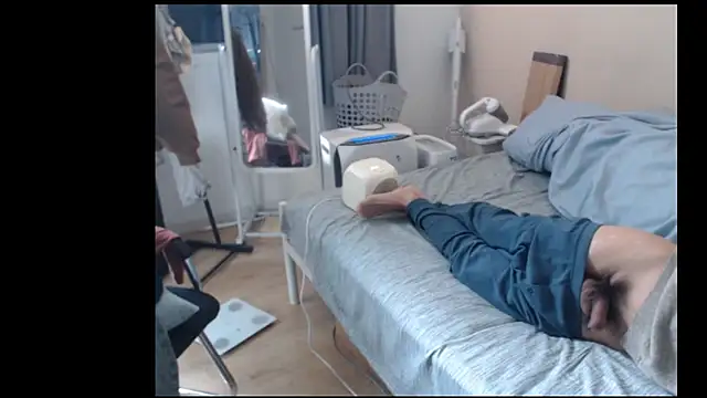 leeyoung  online show from March 2026 06:21:01 AM