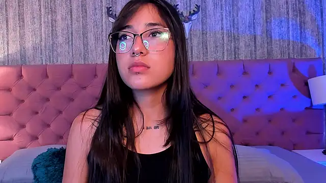 LiaaTurner online show from January 2026 08:25:01 PM