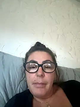 Rileyxxx69 online show from September 2025 08:43:01 PM