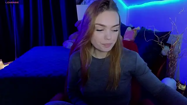 KitsyMoore online show from November 2025 01:10:02 PM