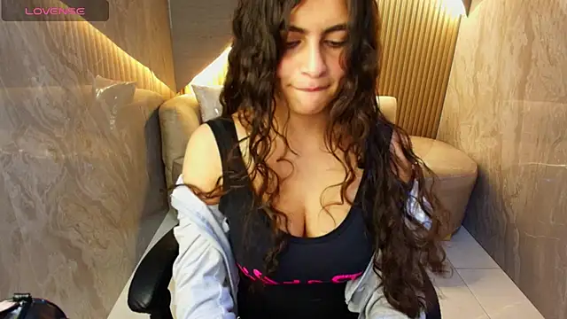 dany r  online show from October 2025 01:23:01 PM