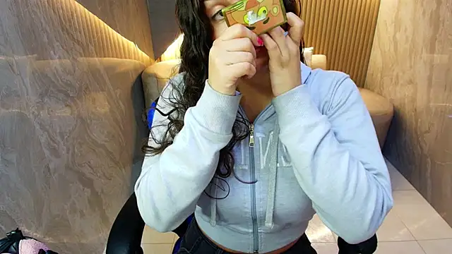 dany r  online show from October 2025 01:13:01 PM