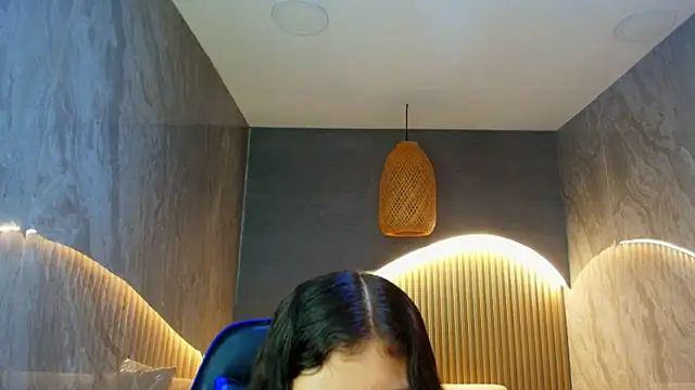 dany r  online show from November 2025 01:44:01 PM