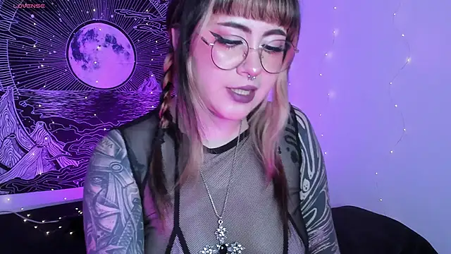 Hallucigenia  online show from December 2025 03:54:02 PM