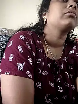 sweetqueen143 online show from November 2025 04:12:01 AM