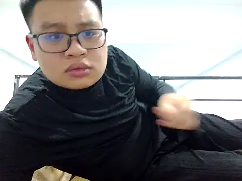 loveninja online show from December 2025 01:15:01 PM