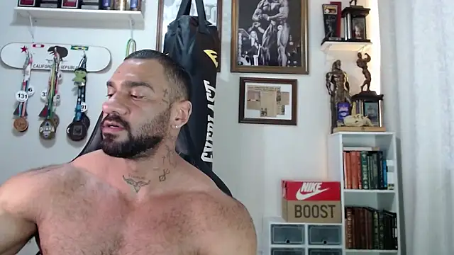 henryhadesflirt online show from November 2025 06:07:02 PM