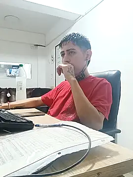 Snapshot of Kriss_Mercury chatting on October 2025 01:36:02 AM Kriss Mercury online show from October 2025 01:36:02 AM