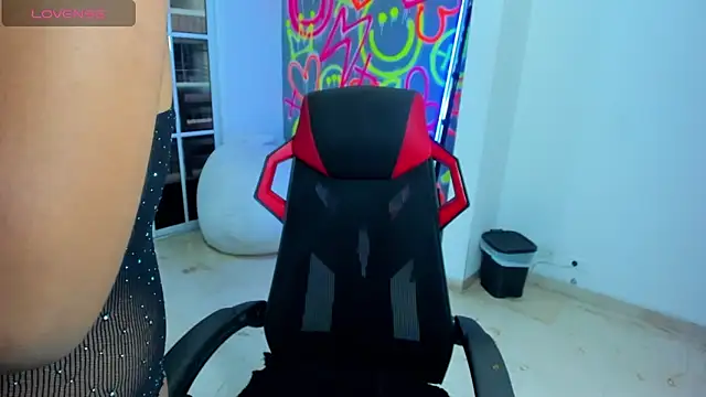 ZOE ROSE4 online show from November 2025 08:56:01 PM