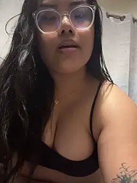 Snapshot of kiaradanielaxx chatting on February 2026 05:37:02 AM kiaradanielaxx online show from February 2026 05:37:02 AM