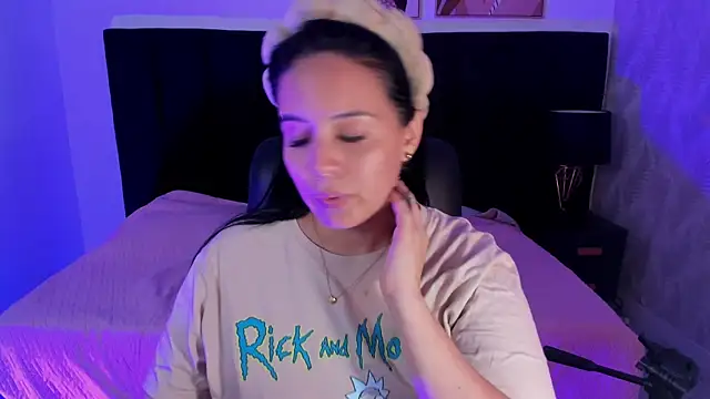 Snapshot of camiladuke7 chatting on October 2025 07:35:02 PM camiladuke7 online show from October 2025 07:35:02 PM