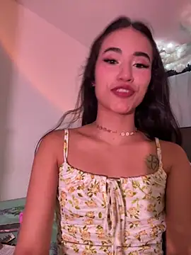 Snapshot of Rouse_Monroe chatting on May 2026 01:35:01 AM Rouse Monroe online show from May 2026 01:35:01 AM