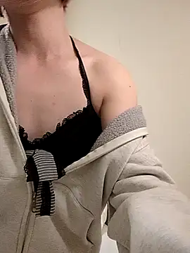 takusaki223 online show from November 2025 02:46:01 PM