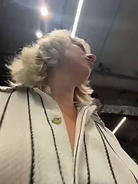 RonnieKiss online show from March 2026 12:49:01 PM