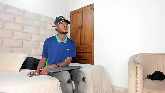 Snapshot of BennBrown chatting on October 2025 08:20:02 PM BennBrown online show from October 2025 08:20:02 PM
