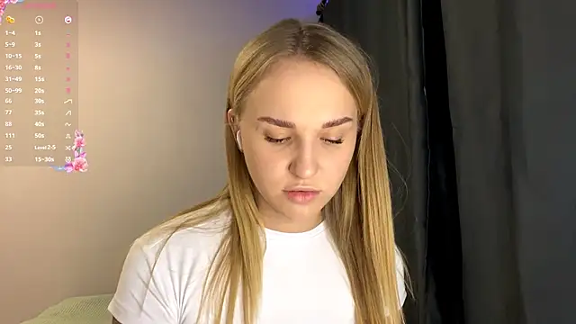 TanekaBoitel online show from October 2025 02:13:01 PM