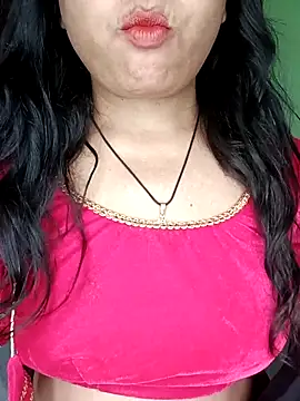 Snapshot of Mona_darling21 chatting on October 2025 06:33:01 AM Mona darling21 online show from October 2025 06:33:01 AM