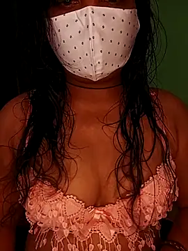 Snapshot of Mona_darling21 chatting on October 2025 05:17:02 AM Mona darling21 online show from October 2025 05:17:02 AM