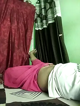 Snapshot of Mona_darling21 chatting on October 2025 07:25:02 PM Mona darling21 online show from October 2025 07:25:02 PM