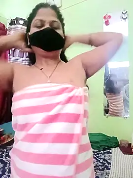 Snapshot of Mona_darling21 chatting on October 2025 04:57:02 AM Mona darling21 online show from October 2025 04:57:02 AM