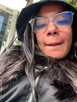 Snapshot of lindaa__ chatting on September 2025 07:28:01 PM lindaa online show from September 2025 07:28:01 PM