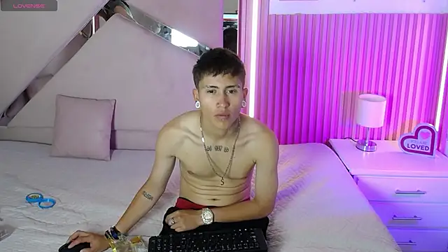 oblivionlove online show from October 2025 02:15:02 PM