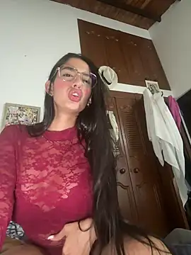 Julieta Duque online show from April 2026 02:56:01 AM