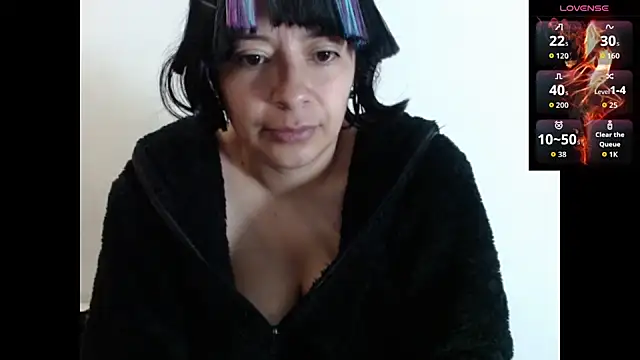 Acelinrose online show from October 2025 10:25:01 AM