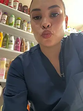 Snapshot of FOX_LATINA chatting on May 2026 09:01:01 PM FOX LATINA online show from May 2026 09:01:01 PM