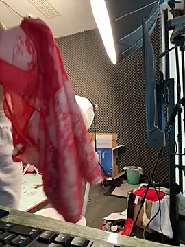 YY-27 online show from December 2025 04:18:02 AM