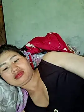 Snapshot of diamond-- chatting on July 2026 05:01:01 AM diamond-- online show from July 2026 05:01:01 AM