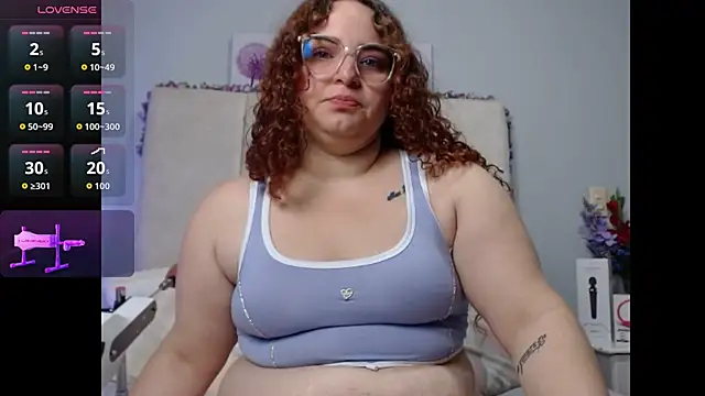 AmandaaWats online show from October 2025 07:34:01 PM