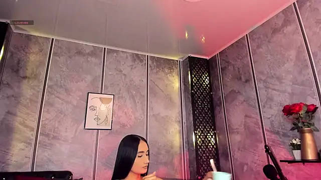 amaraa lewiis online show from October 2025 12:15:01 PM