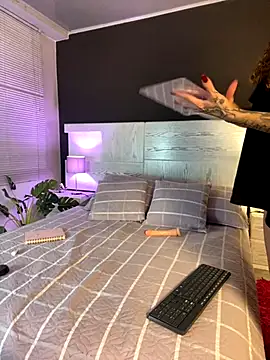 Camila Nyx online show from December 2025 02:33:02 PM