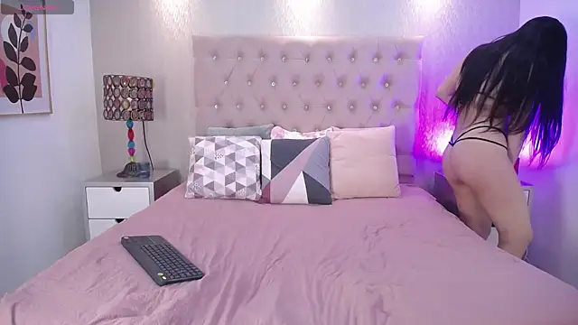 EmilyCley online show from October 2025 01:18:01 PM