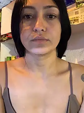 milk-love1226 online show from October 2025 05:58:02 PM