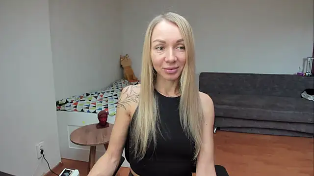 AlisiaCat online show from April 2026 06:49:01 AM