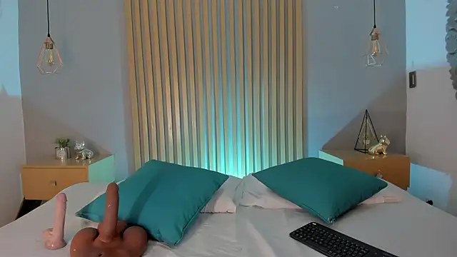 miia blaze online show from February 2026 01:39:02 PM