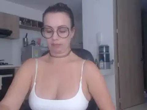 LovePaula online show from February 2025 01:14:02 AM