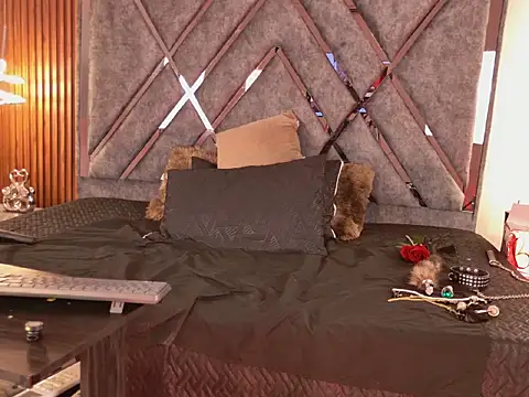 Dafne  Ruiz online show from April 2026 01:30:01 PM