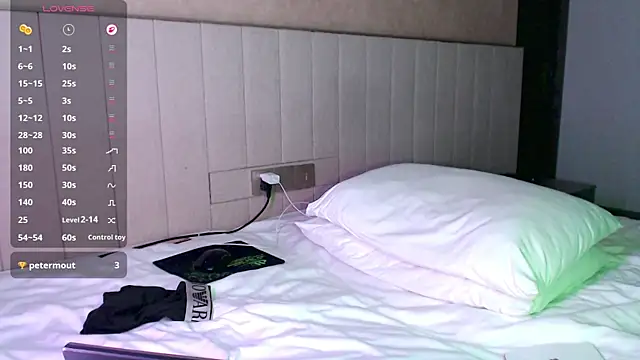 Snapshot of Vaso69_ chatting on November 2025 03:14:02 PM Vaso69 online show from November 2025 03:14:02 PM