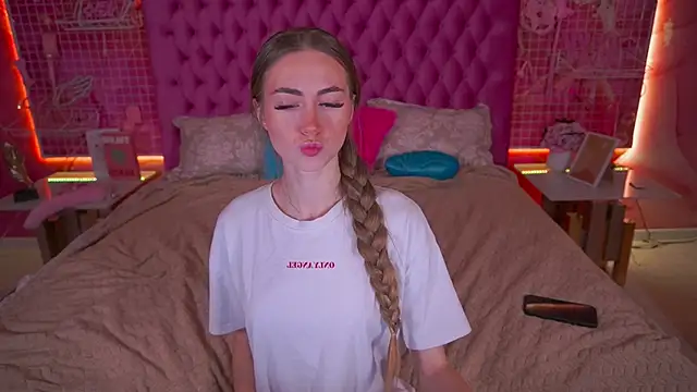 GoGoDream online show from November 2025 07:00:02 AM