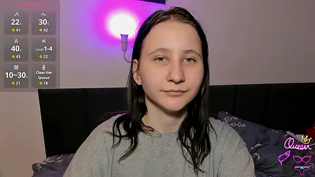 ChristinaFivePlus online show from March 2026 04:00:01 PM