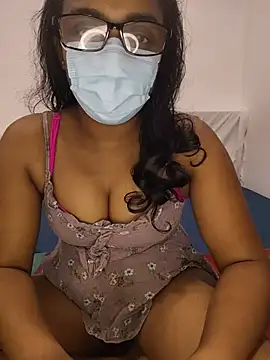Snapshot of sexybolegirl chatting on June 2026 05:06:02 PM sexybolegirl online show from June 2026 05:06:02 PM